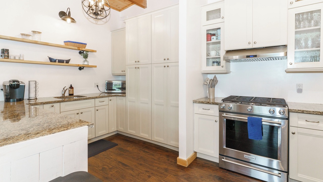 Photo of Kitchen in Port Carling