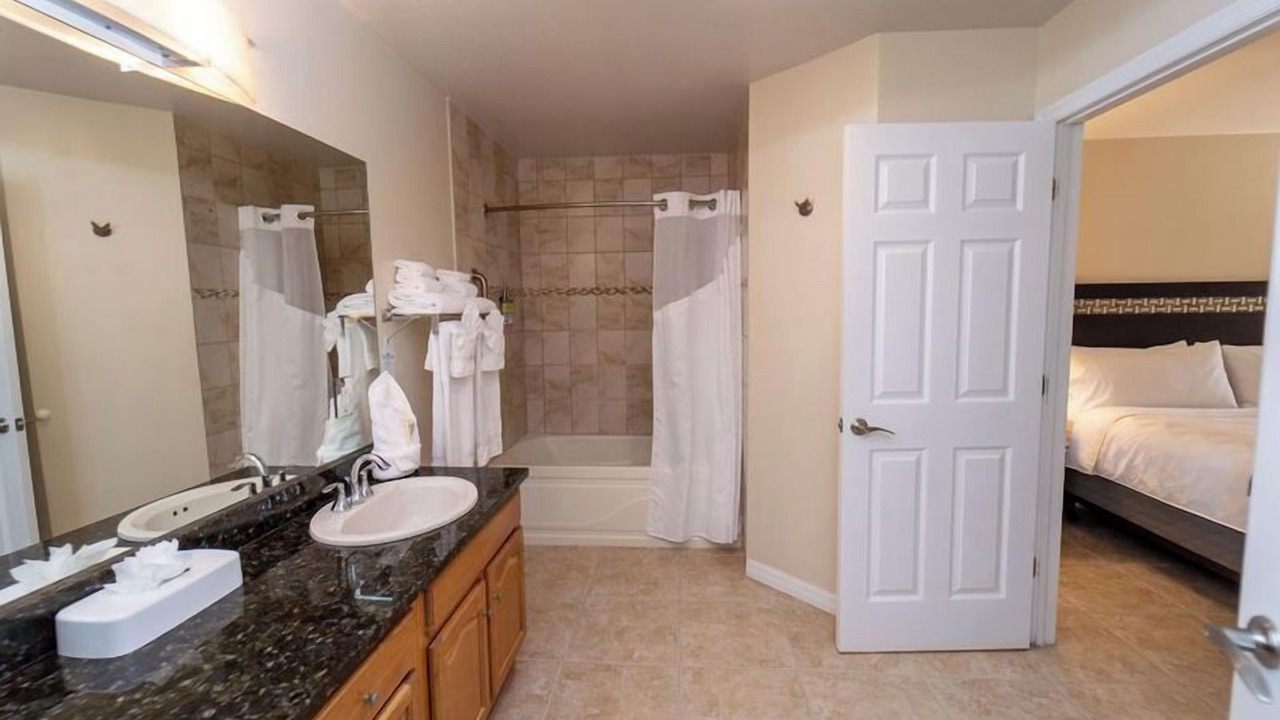 Photo of Bathroom in Crystal Harbour