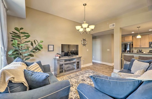 Grand Haven Apartment | Grand Haven Condo - Walk to Nearby Hot Spots!