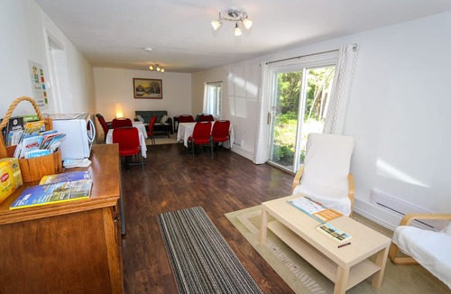 Crysler House | Cedar Drive Inn