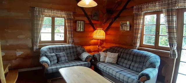 Luxurious log cabin with sauna and whirlpool in Schönberg-Lachtal