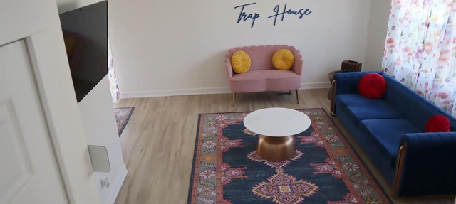 420 zen environment surrounded by boho chic decor~Luv Happii House. in Country Club Hills