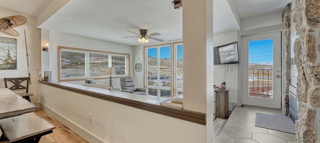 COMPLETELY UPDATED 2BR2BA Walk to Base-Short & Long Term STUNNING Mountain Views in Granby