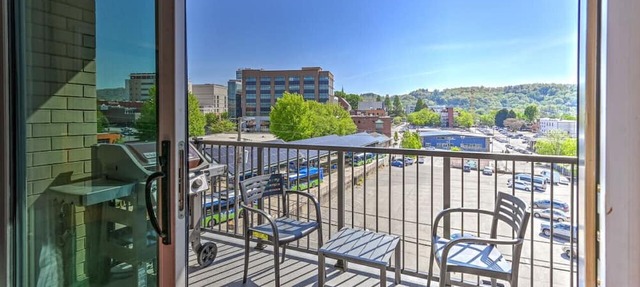Balcony Condo in Downtown Asheville in Asheville