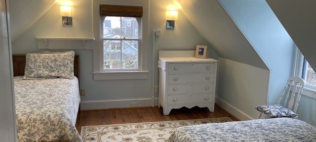 One Short Block to Beach - Spacious Victorian - 1st Floor Bed and Bath in Cape May
