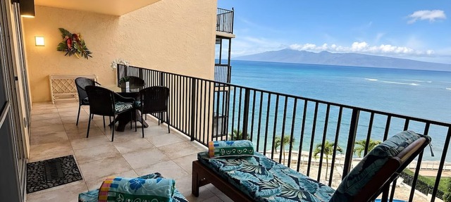 Hololani | 4BR Total | Sleeps 12 in Lahaina