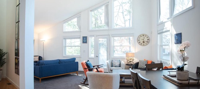 Contemporary coastal retreat nearby Falmouth beaches! w/spacious living area in Falmouth