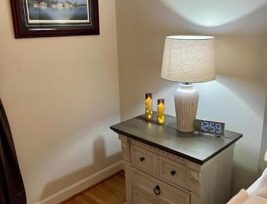 Downtown Historic Charleston Modern Chic 2 bedroom 2 baths in Charleston