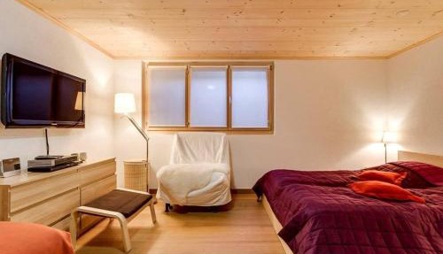 Luxurious Flat with Jacuzzi Sauna in Schönried